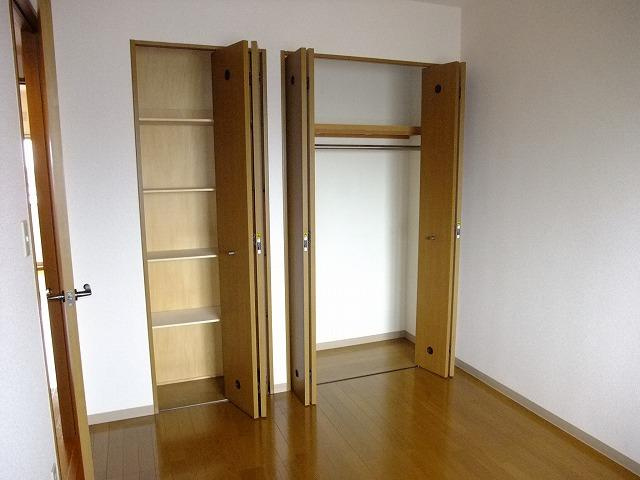 ビューフレア片町の収納