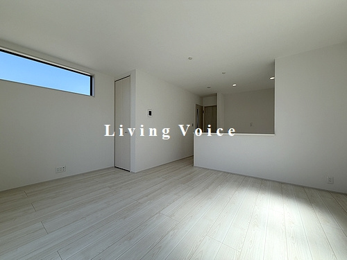 【居間・リビング】 | 【仲介手数料０円】藤沢市高倉　新築一戸建て　全２棟 | 藤沢市高倉　新築一戸建て　全２棟