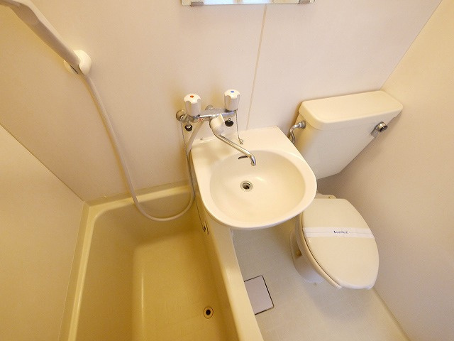 レオパレス法華寺の洗面所|使いやすい洗面所です