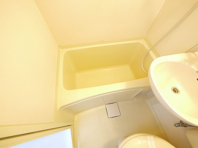 レオパレス法華寺の浴室|きれいなお風呂です