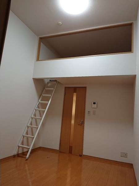 ペルカルロの居間・リビング