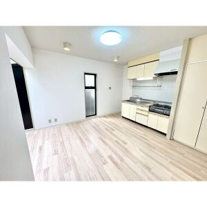 エスペランサ新守山の居間・リビング