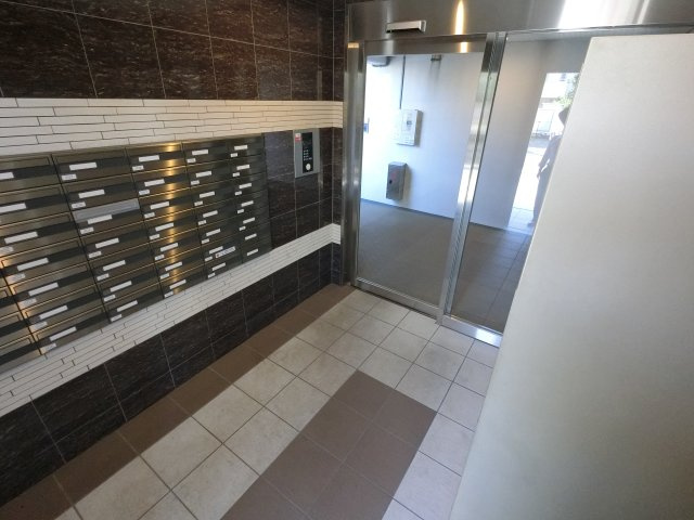 グランドアプティーのエントランス