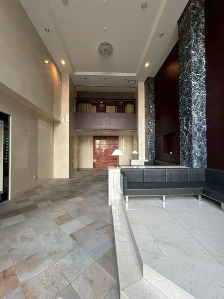 Lasante京橋のエントランス