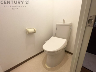 シンプルで使いやすいトイレです♪