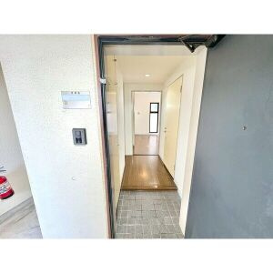 エスペランサ新守山の玄関
