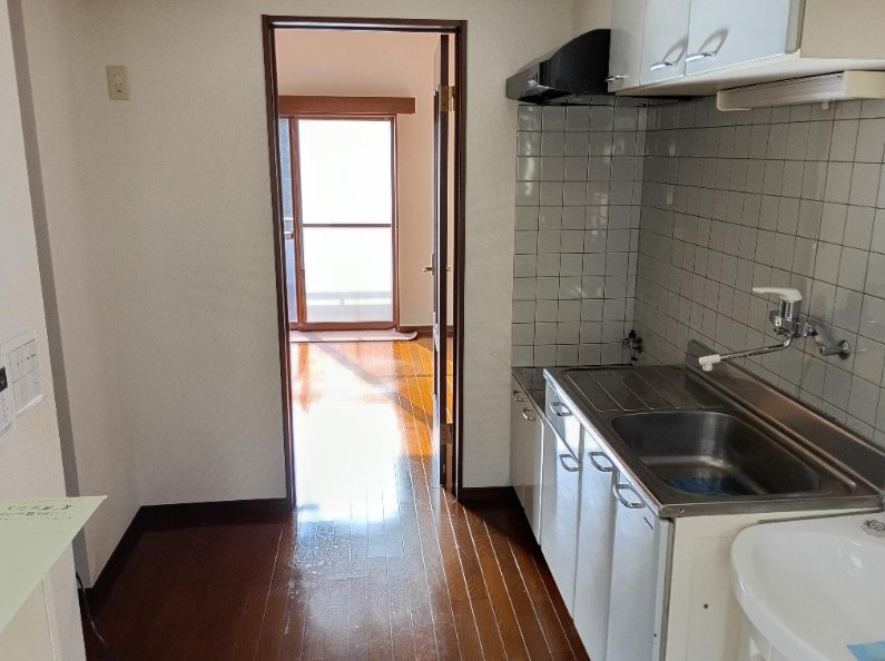 ハイツゆうえんの玄関