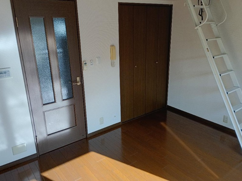 ハイツゆうえんの寝室