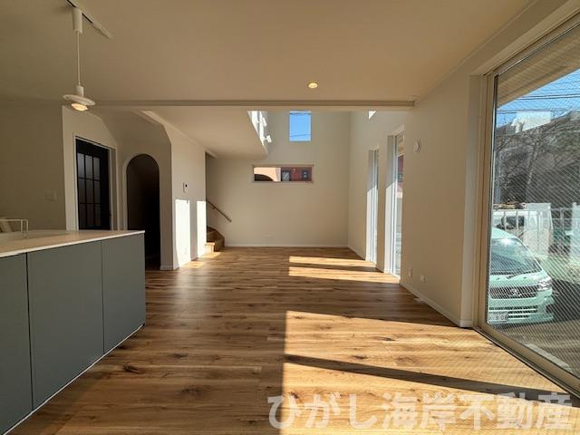 茅ヶ崎市緑が浜　新築戸建のダイニング|19.5帖　吹抜付LDK