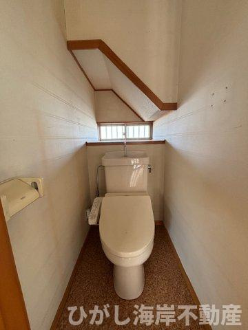 茅ヶ崎市白浜町 　中古戸建のトイレ|室内クリーニング済み！　洗浄機能付きお手洗い