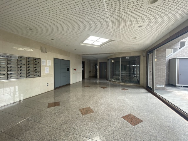 プレステージ姫路青山Ⅳのロビー