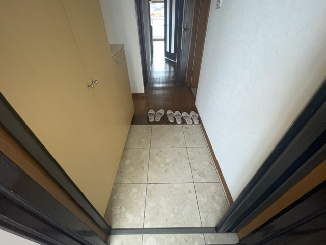 プレステージ姫路青山Ⅳの玄関