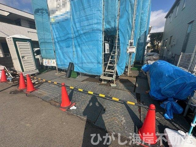 藤沢市大鋸　新築戸建の駐車場| 3月10日撮影　建築中　駐車スペース