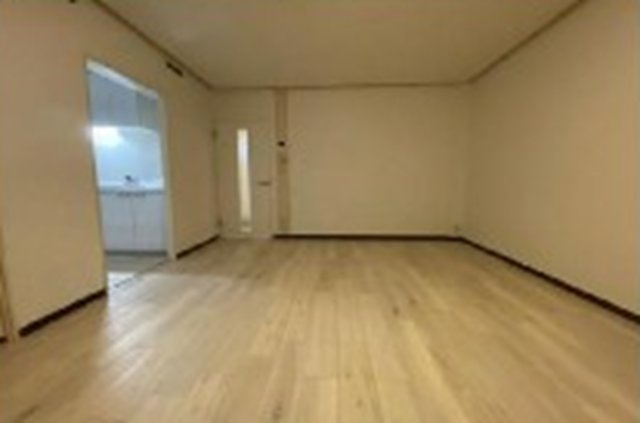 アステム芦屋A棟の居間・リビング|こちらのリビングで趣味の時間をお楽しみください