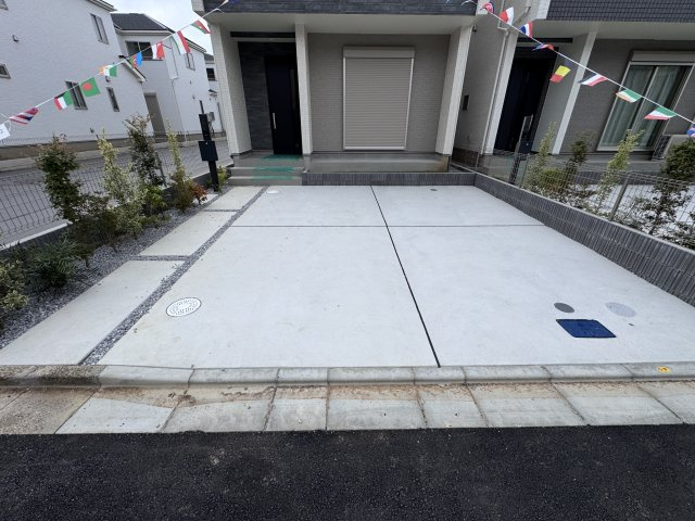 松戸市新松戸６丁目新築戸建【新松戸南小学校：4分】の駐車場|2-K号棟駐車スペース・並列2台駐車可