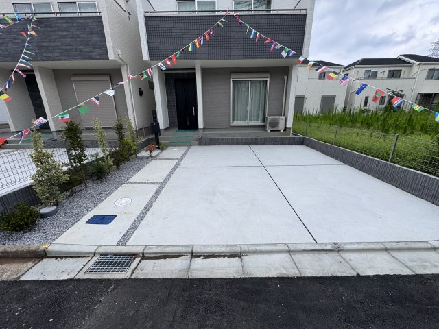 松戸市新松戸6丁目新築戸建【新松戸南小学校：4分】の駐車場|2-L号棟駐車スペース・並列2台駐車可
