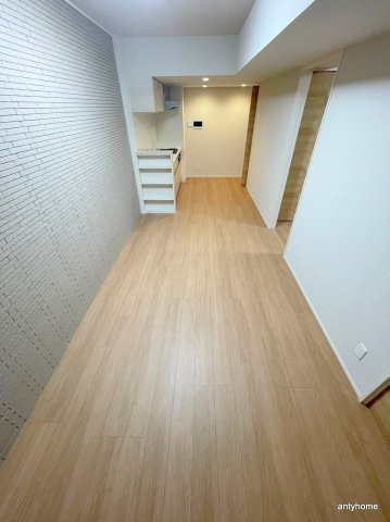 IBC Residence West　仲介手数料無料の居間・リビング
