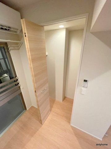 IBC Residence West　仲介手数料無料の収納