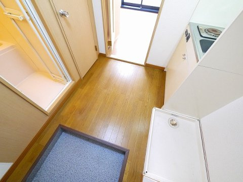 レオパレスナカノの玄関|収納もある玄関です