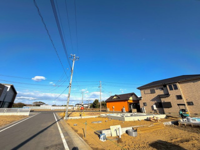 【前面道路含む現地写真】 | 神栖市波崎2号棟 | 即日のご見学も可能です。お気軽に0476-37-3888までお問合せ下さい。