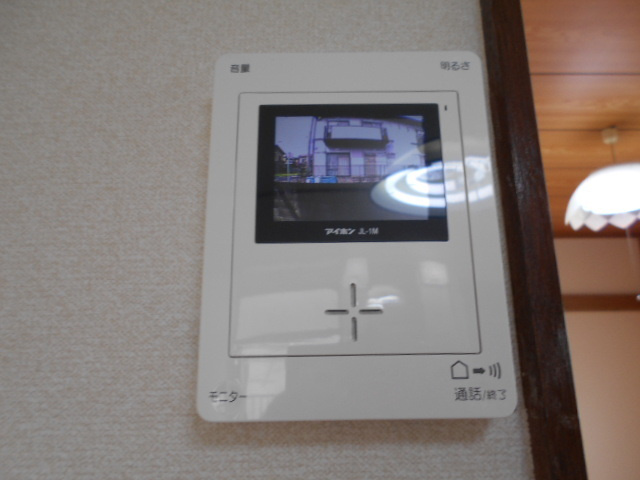 ハイム滝のセキュリティ|☆モニター付インターホン☆来訪者の顔をモニターで確認できます☆