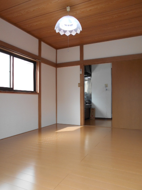 ハイム滝の洋室|☆洋室6帖☆1階ですが南向きで日当り良好です☆