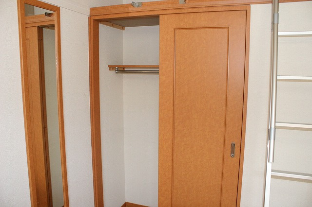 レオパレスＲｅｇｕｌｕｓの収納|たっぷりとした収納スペースです