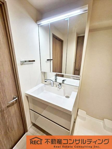 ドルミ第2灘の独立洗面台