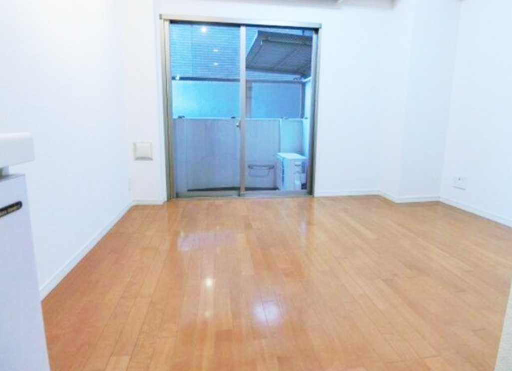 メイクスデザイン桜新町　分譲賃貸　2面採光　オートロックの居間・リビング