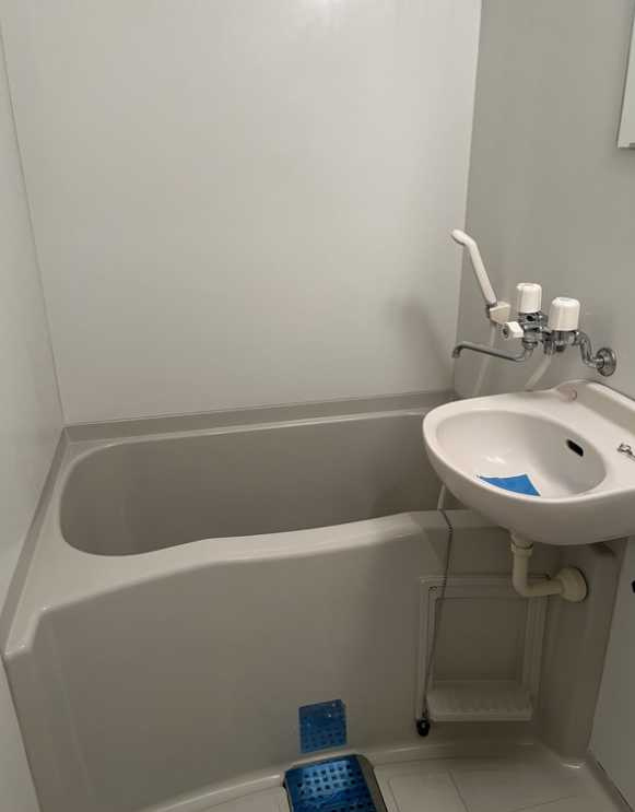 メイクスデザイン桜新町　分譲賃貸　2面採光　オートロックの浴室