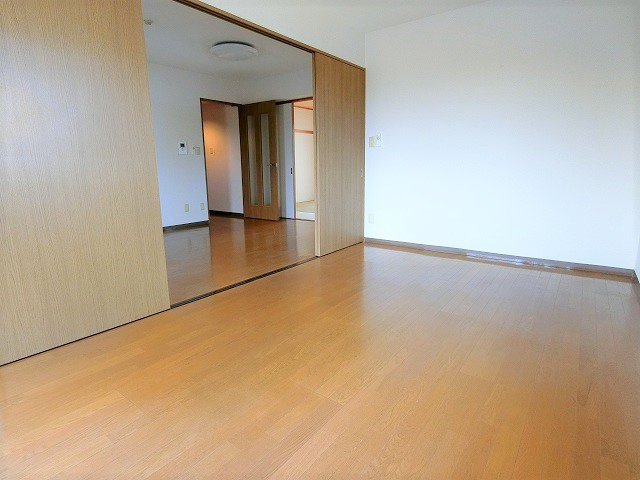 エミネンスさくらの居間・リビング