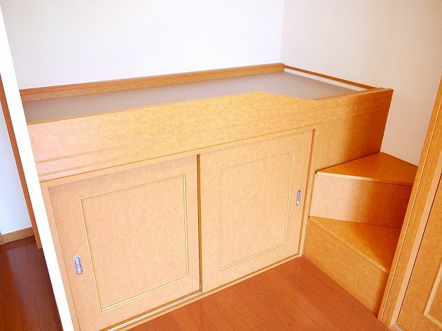 レオパレスｆｒｉｅｎｄｓの寝室|開放的な寝室です