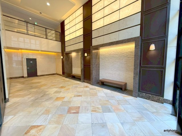 カスタリア堺筋本町　仲介手数料無料のロビー