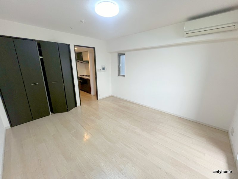 カスタリア堺筋本町　仲介手数料無料の寝室