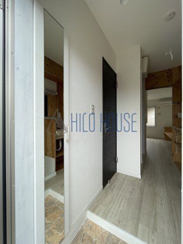 シャ・ノワールの玄関