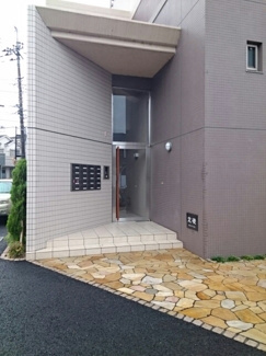 【エントランス】