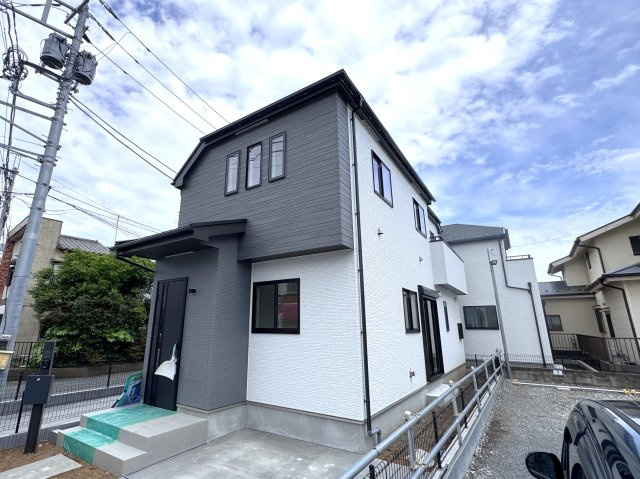 松戸市松戸新田新築戸建【寒風台小学校：10分】の外観|A号棟外観・完成済み内覧可能です！