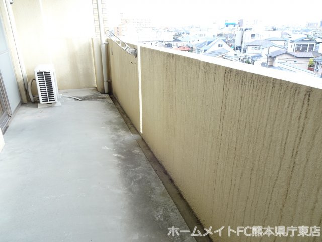 熊本市中央区帯山４丁目の賃貸マンションのバルコニー