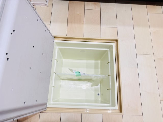 松戸市松戸新田新築戸建【寒風台小学校：10分】のキッチン|キッチン床下収納
