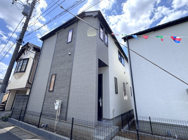 松戸市松戸新田新築戸建【寒風台小学校：10分】の外観|B号棟外観・完成済み内覧可能です！