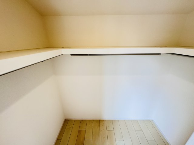 松戸市松戸新田新築戸建【寒風台小学校：10分】の収納|6.87帖寝室・ウォークインクローゼット