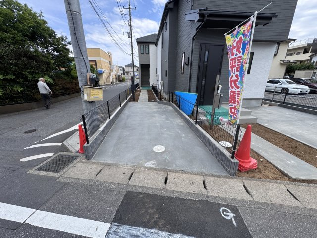 松戸市松戸新田新築戸建【寒風台小学校：10分】の駐車場|B号棟駐車スペース