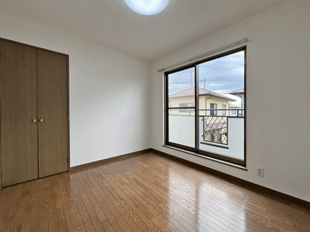 仙台市太白区四郎丸字昭和北の洋室