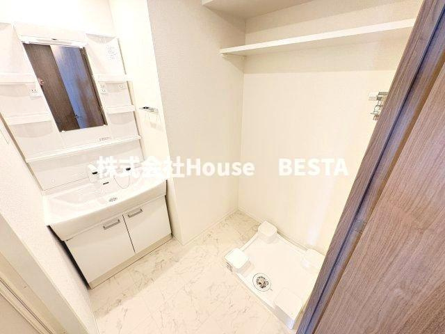 ソルテラス神戸栄町通の洗面所