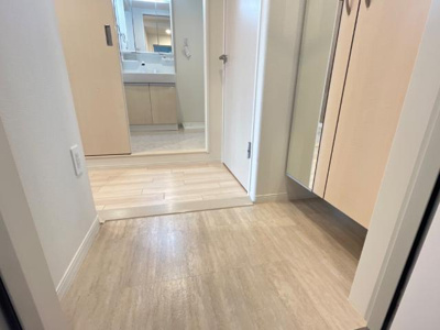 【玄関】 | ビエンフェⅢ | 玄関