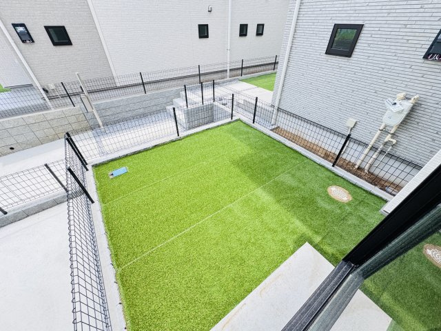 松戸市八ケ崎５丁目新築戸建【八ヶ崎小学校：7分】の庭|リビング前・南側庭スペース