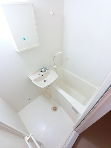 レジディア南行徳の浴室