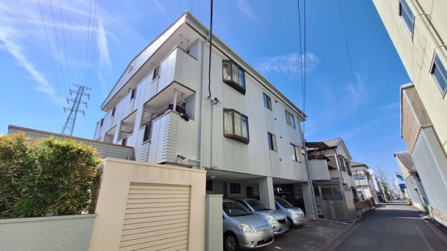 ファーストローズの外観