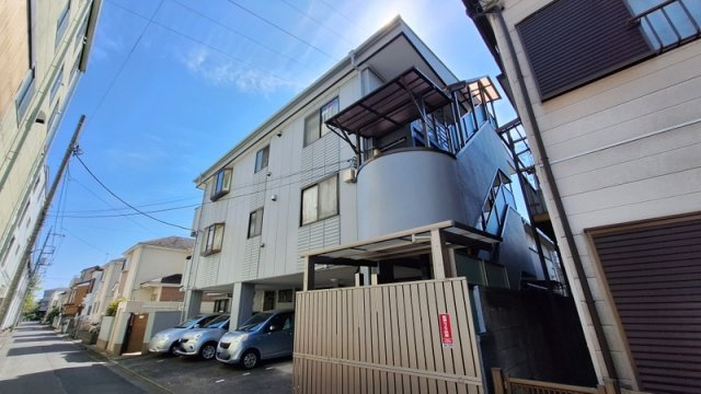 ファーストローズの外観