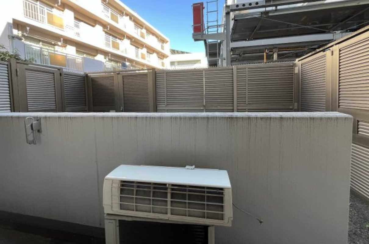 プラウドフラット三軒茶屋Ⅱ　ペット相談　ネット無料　礼金０のバルコニー